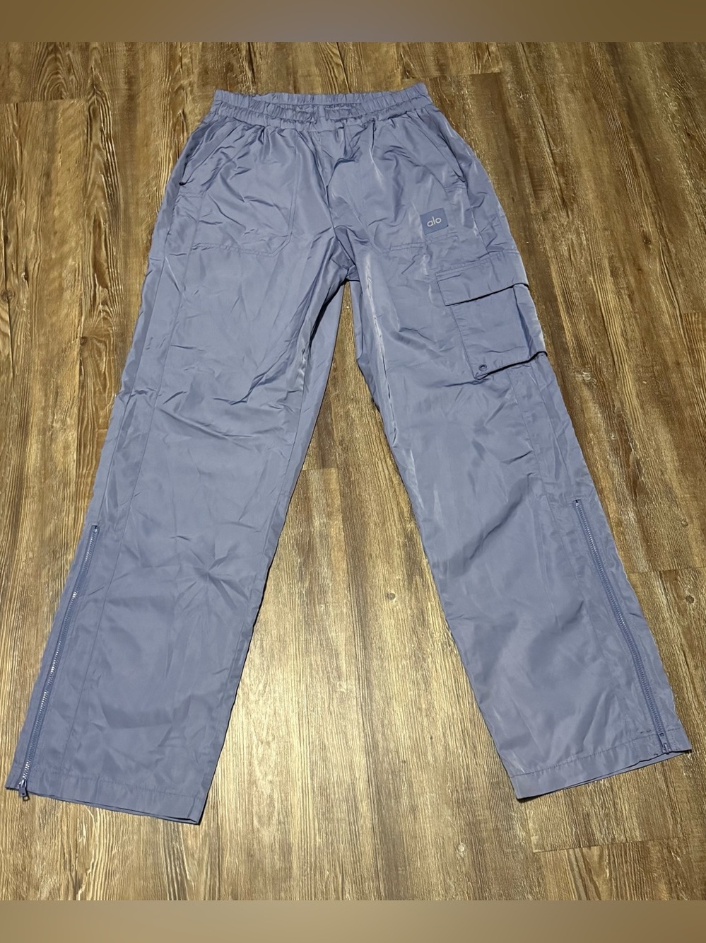 Alo International Wide Leg City Pants Women's Medium Cargo Designer in Lavender